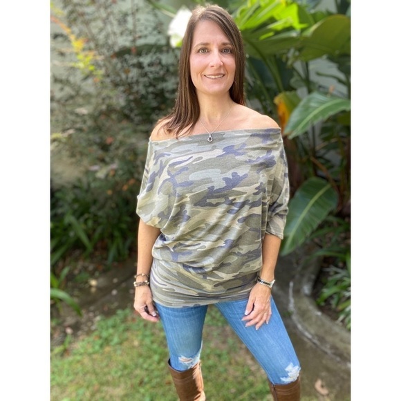 Off Cold Shoulder Camouflage Dolman Green 4420 - Picture 1 of 8
